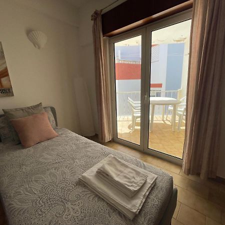 M&M'S Cosy Apartment - Sea View Luz Buitenkant foto